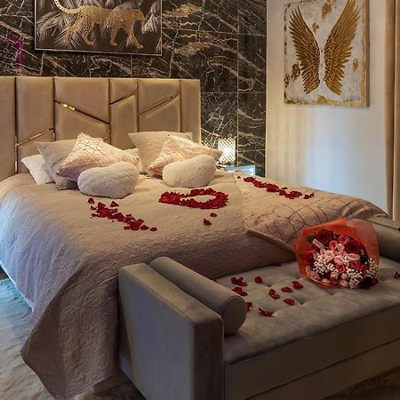 נרבון Magnifique Loft / Spa En Face De La Cathedrale ! מראה חיצוני תמונה