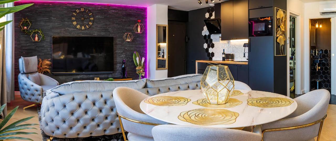 נרבון Magnifique Loft / Spa En Face De La Cathedrale ! מראה חיצוני תמונה