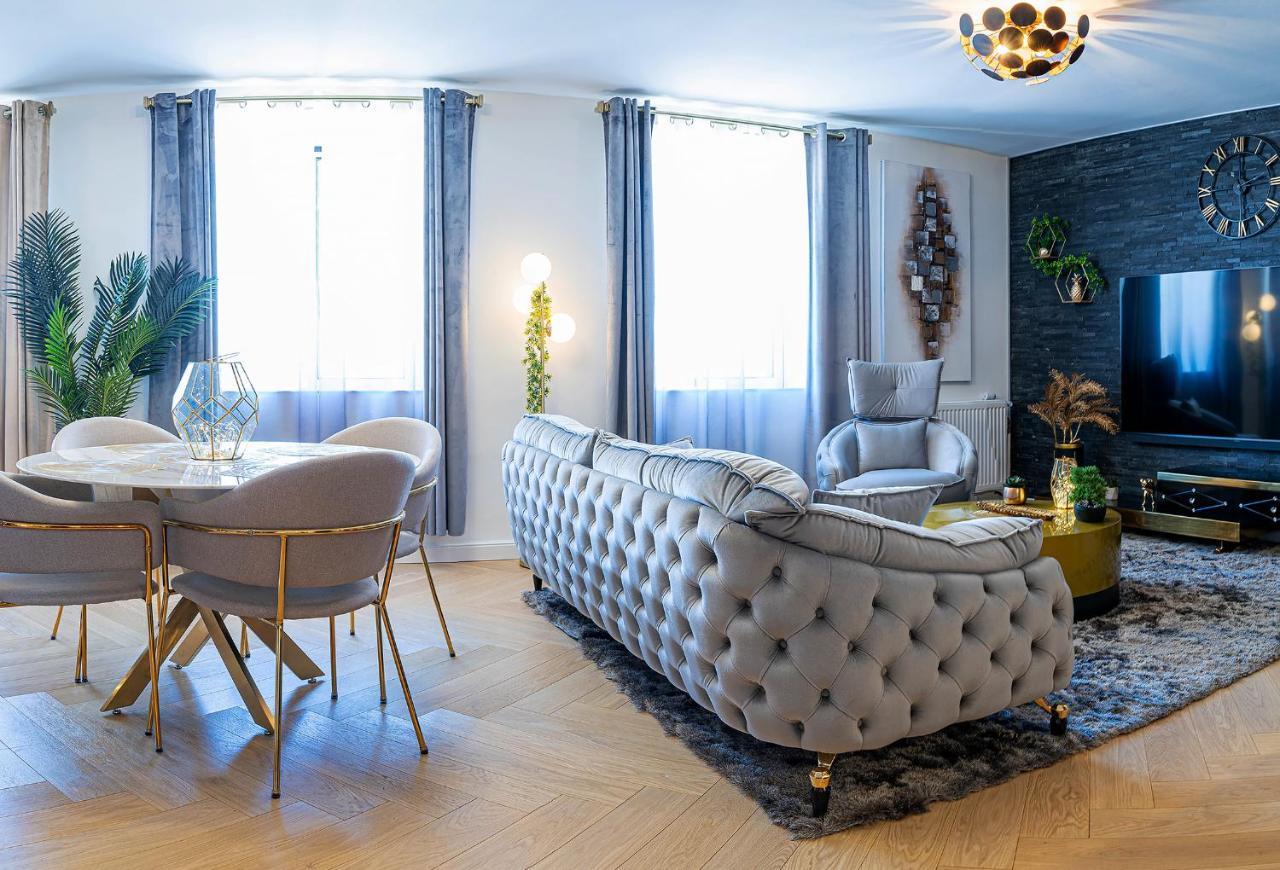 נרבון Magnifique Loft / Spa En Face De La Cathedrale ! מראה חיצוני תמונה