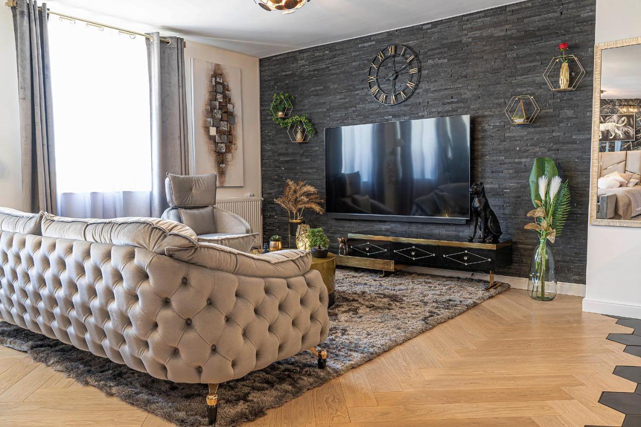 נרבון Magnifique Loft / Spa En Face De La Cathedrale ! מראה חיצוני תמונה