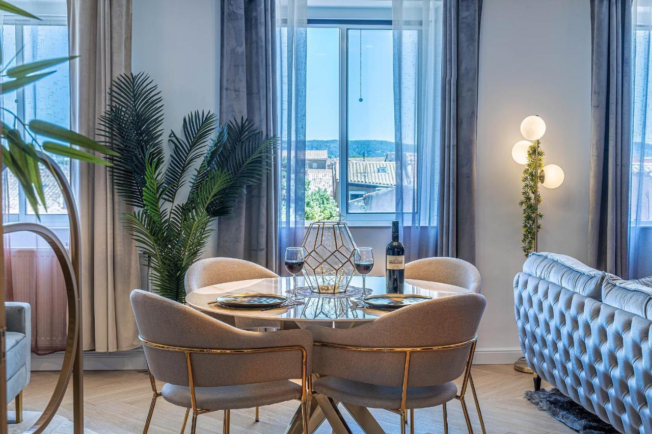 נרבון Magnifique Loft / Spa En Face De La Cathedrale ! מראה חיצוני תמונה