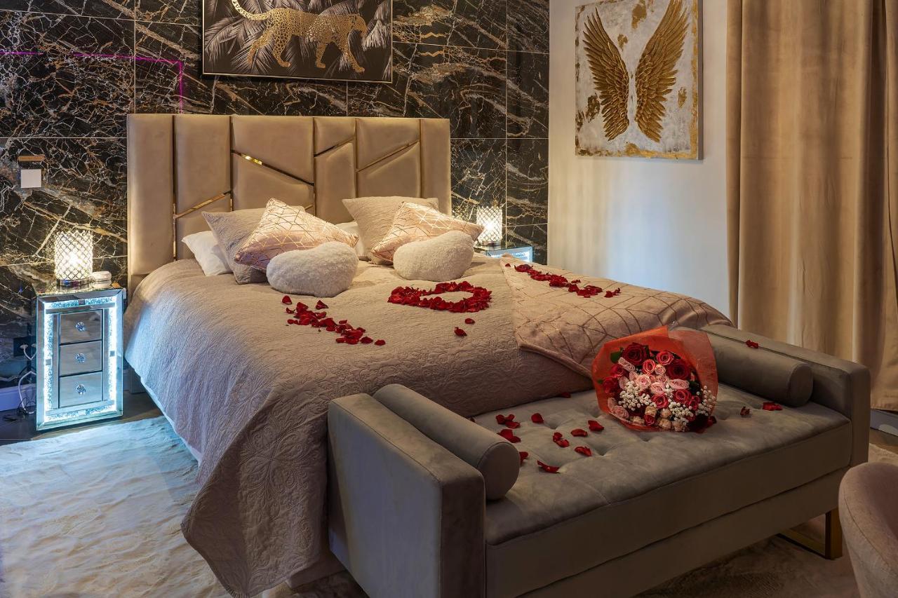 נרבון Magnifique Loft / Spa En Face De La Cathedrale ! מראה חיצוני תמונה